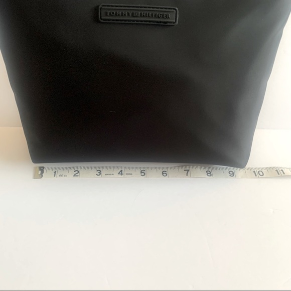 Tommy Hilfiger Black Wristlet NWT - Picture 3 of 6